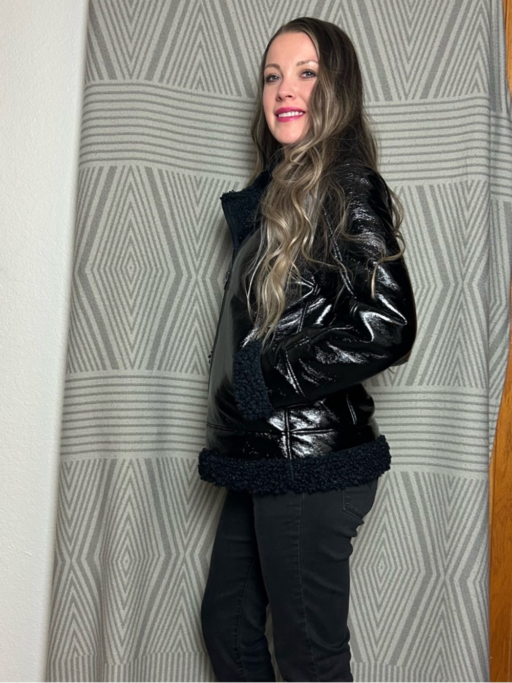 ❄️ Winter Closeout Sale – Vegan Leather Sherpa Jacket | Medium